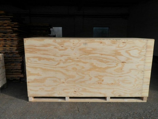 plywood_closed_case